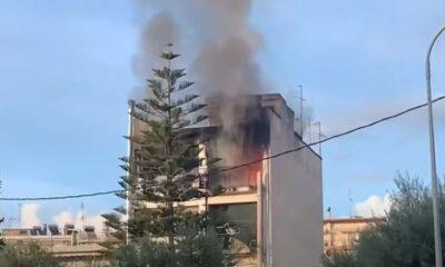 Μεγάλη φωτιά σε διαμέρισμα στην Πάτρα - Εκκενώθηκε το κτήριο
