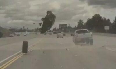Σοκαριστικό βίντεο-ντοκουμέντο! Αυτοκίνητο εκτινάσσεται στον αέρα αφότου χτυπά σε λάστιχο!
