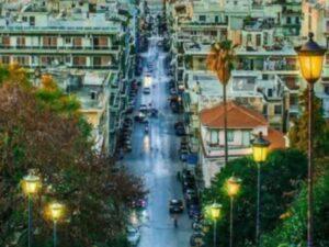 Πάτρα: 133 μαγαζιά αποκτούν κοινή εικόνα με επιγραφές και λουλούδια – Σε ποια περιοχή
