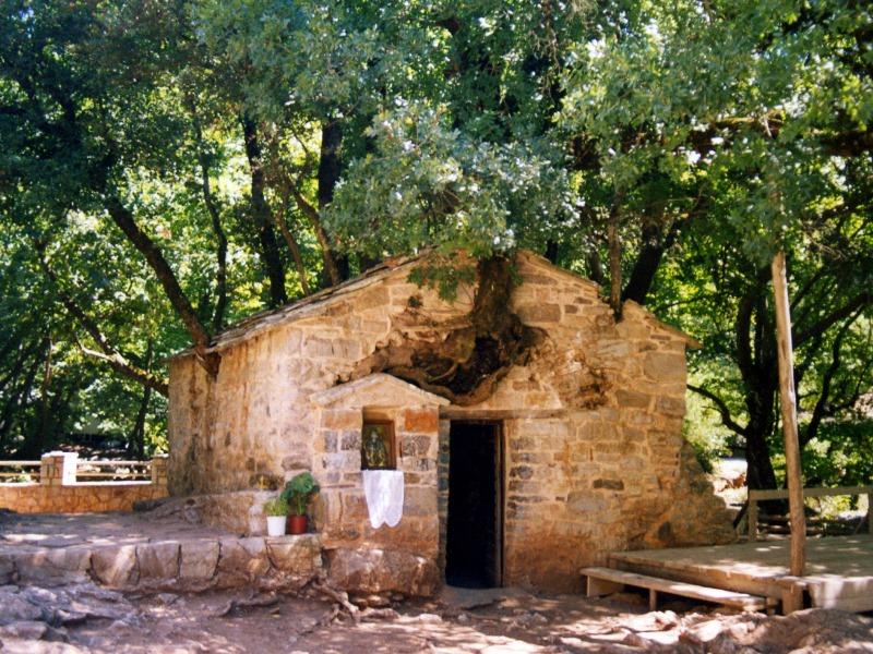 Πέντε παράξενες εκκλησίες της Ελλάδας - ΦΩΤΟ
