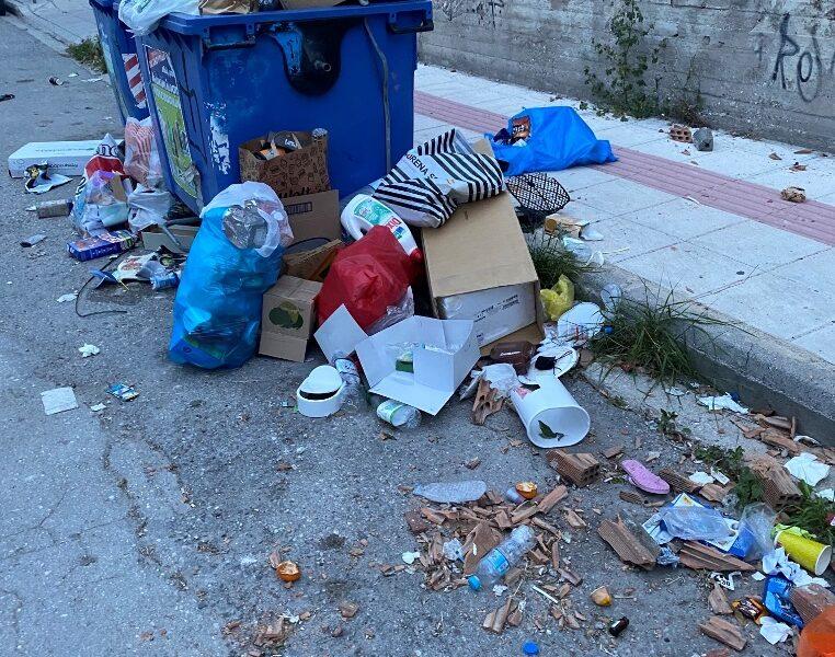 Σκουπίδια και δυσοσμία στην Πάτρα: Μια ανεπίλυτη πρόκληση για την πόλη - ΦΩΤΟ