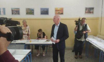 Γιώργος Παπανδρέου ψηφίζει στην Πάτρα για τις εκλογές 2023 - Συναισθηματική σύνδεση με το σχολείο του παππού του