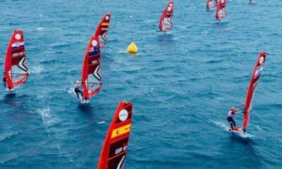 Ευρωπαϊκό Πρωτάθλημα IQFOIL στην Πάτρα: Εντυπωσιακές εικόνες από το σούπερ θέαμα με συμμετοχή αθλητών από όλο τον κόσμο