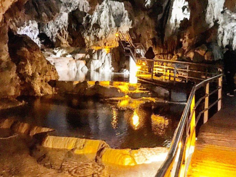 Το σπήλαιο των Λιμνών: Ένας φυσικός θησαυρός στα Καλάβρυτα - ΒΙΝΤΕΟ