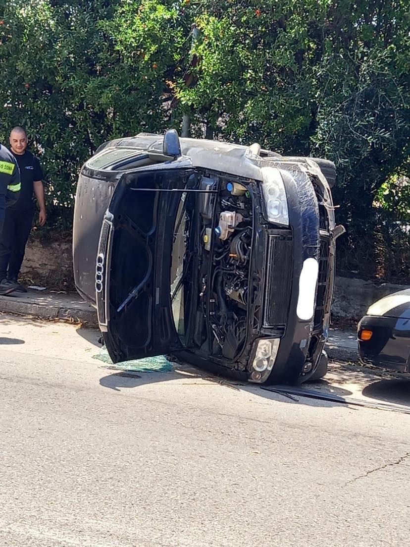 Αυτοκινητιστικό Ατύχημα στην Οδό Κορίνθου στο Αίγιο - Ευτυχώς χωρίς Σοβαρούς Τραυματισμούς - ΦΩΤΟ