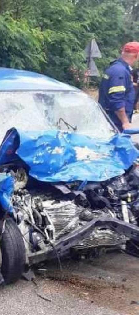 Σοβαρό τροχαίο: Σφοδρή μετωπική σύγκρουση - Κινητοποίηση πυροσβεστικής, αστυνομίας και ΕΚΑΒ