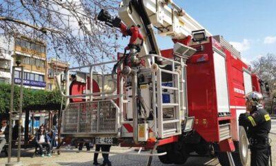 ΠΑΤΡΑ: Επιτυχής επιχείρηση απεγκλωβισμού ηλικιωμένης γυναίκας από μπαλκόνι 2ου ορόφου