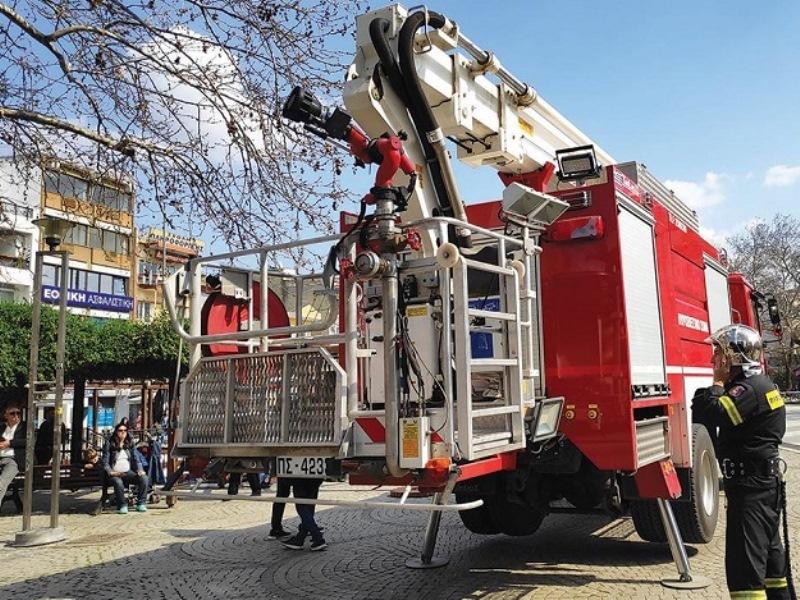 ΠΑΤΡΑ: Επιτυχής επιχείρηση απεγκλωβισμού ηλικιωμένης γυναίκας από μπαλκόνι 2ου ορόφου