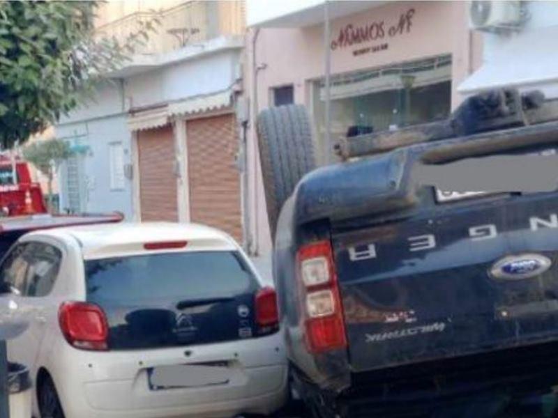 Σοβαρό τροχαίο: Αυτοκίνητο παραβίασε σήμα stop και τούμπαρε - ΦΩΤΟ