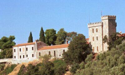 Η Achaia Clauss: Ένας μαγνήτης τουριστών στην Πάτρα με την Καστροπολιτεία της