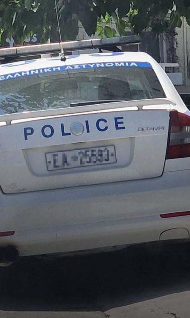 ΠΑΤΡΑ: Λιποθυμία σε καφέ λόγω καύσωνα - Εργαζόμενη μεταφέρθηκε στο νοσοκομείο "Άγιος Ανδρέας"
