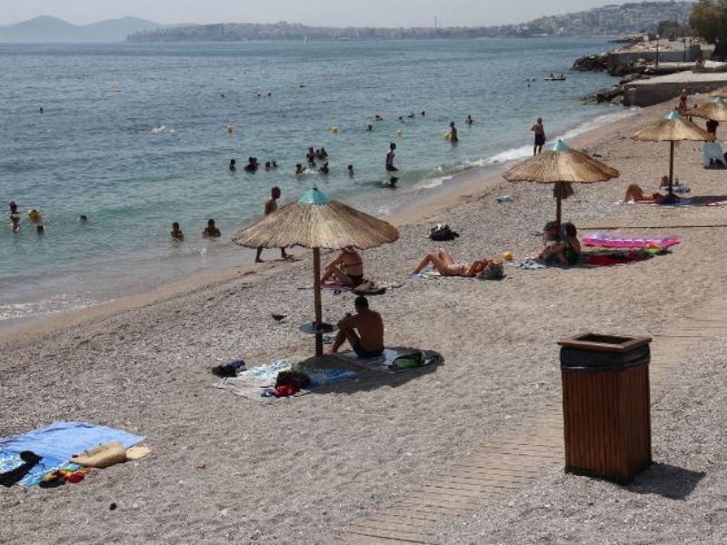 Καύσωνας "Κλέων": Θερμοκρασίες πάνω από τους 40 βαθμούς και ρεκόρ σπάνε στην Ελλάδα