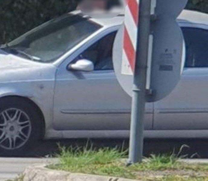 ΠΑΤΡΑ: Τροχαίο ατύχημα στο Ν.Ε.Ο Πατρών-Αθηνών: ΙΧ οχήματος με τρεις επιβάτριες καρφώθηκε σε φανάρι