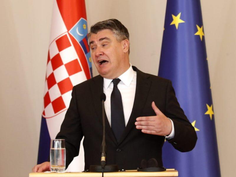 Προκαλεί ξανά: Πρόεδρος της Κροατίας κατηγορεί την Ελλάδα για παραβίαση ανθρωπίνων δικαιωμάτων - «Τους μοίρασαν στις φυλακές για να τους δείρουν και να τους βιάσουν»!