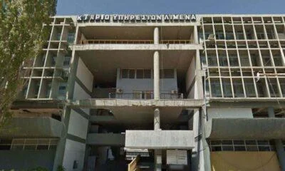 Το εγκαταλελειμμένο Κτίριο Υπηρεσιών Λιμένα στο παλιό λιμάνι της Πάτρας
