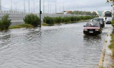 ΠΑΤΡΑ: Κατακλυσμένη Ακτή Δυμαίων και Ανθείας - Σοβαρά Προβλήματα στην Κυκλοφορία λόγω Έντονης Βροχής