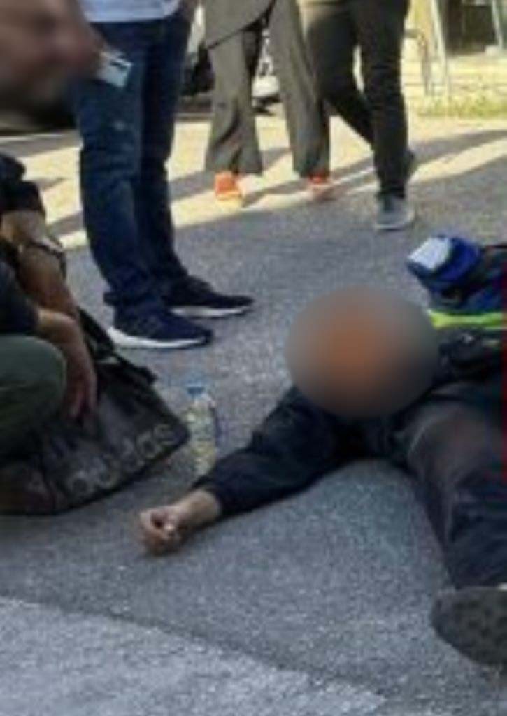 ΠΑΤΡΑ: Σοκαριστικό Τροχαίο στην Οδό Μπουμπουλίνας και Φράττη - Ντελιβεράς Τραυματίζεται από Σύγκρουση με Τζιπ - Ερευνάται το Αίτιο