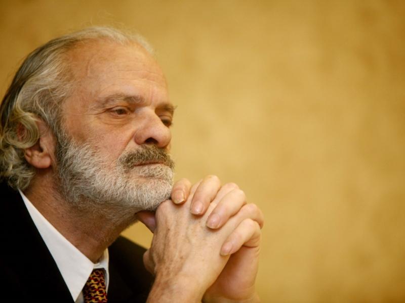 Έφυγε από τη ζωή ο Σπύρος Φωκάς, ένας από τους σπουδαιότερους Έλληνες ηθοποιούς