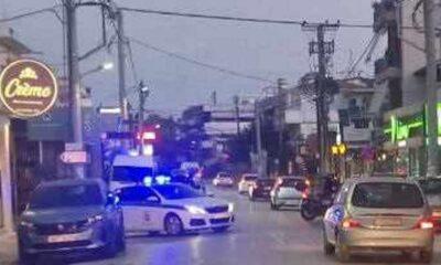 Ανετράπη όχημα στην Πάτρα: Πανικός και ανησυχία