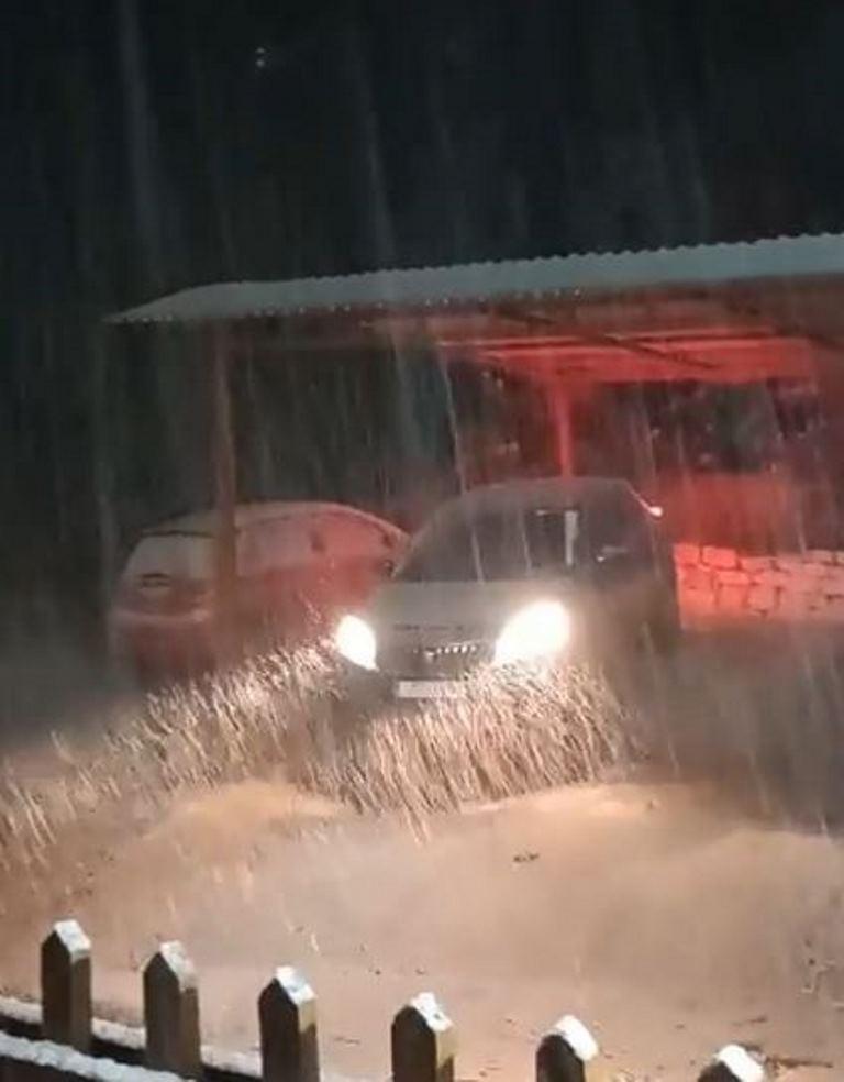 Μαγεία του Χειμώνα: Τα Καλάβρυτα υπό το Πέπλο του Χιονιού - ΦΩΤΟ