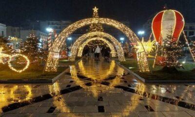 ΠΑΤΡΑ: Το χωριό έχει εντυπωσιάσει τους επισκέπτες του με τον εντυπωσιακό φωτισμό του - ΦΩΤΟ