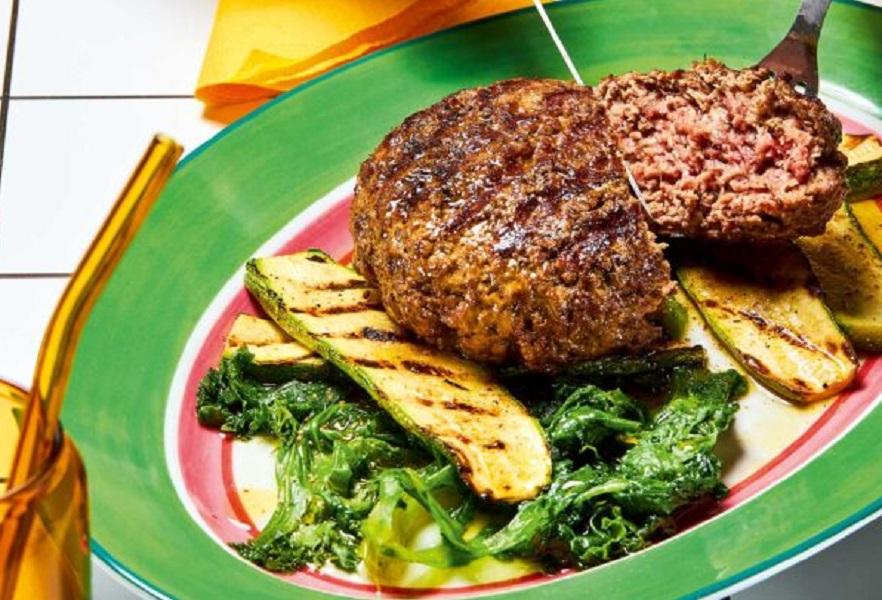 ΠΑΤΡΑ: Βρήκε κομμάτι σιδήρου σε μπιφτέκι από super market