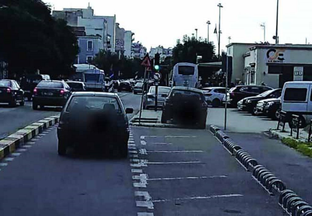 ΠΑΤΡΑ-ποδηλατόδρομος: Σταθερό το πρόβλημα της παράνομης στάθμευσης