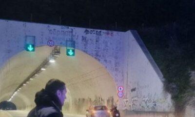 Σοκαριστικό Τροχαίο στην Πάτρα: Μοτοσικλετιστής Σοβαρά Τραυματίζεται Λόγω Αδέσποτου Σκύλου