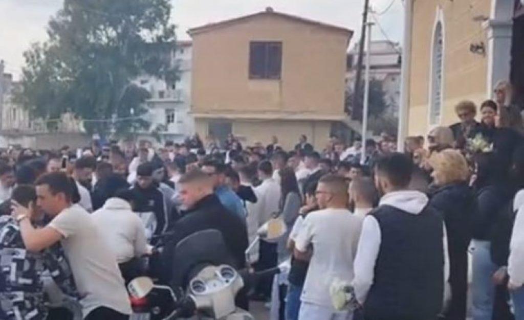 ΠΑΤΡΑ-Συγκλονιστική Αποχαιρετιστήρια Στιγμή: Φίλοι Οδηγούν Μηχανές στο Αντίο του 20χρονου Γιάννη Στεργίου - ΦΩΤΟ