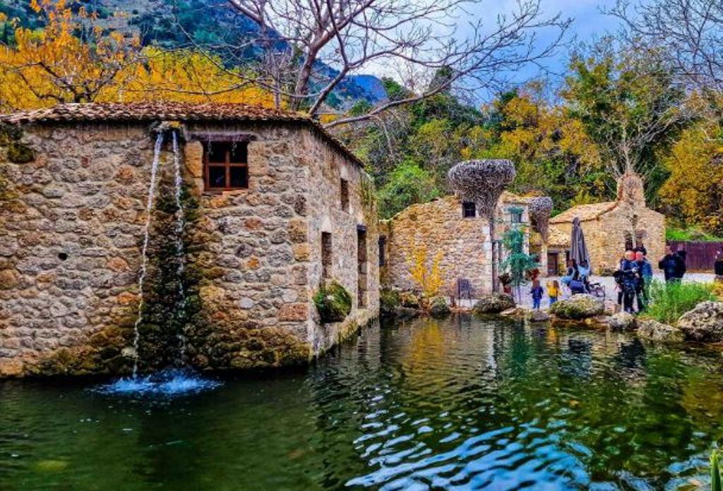 Το Συνεβρό Αχαΐας φιλοξενεί το Πρωτοποριακό Πάρκο Τέχνης: Ένα Ξεχωριστό Κόσμημα Συνδυάζοντας Φύση και Δημιουργία - ΦΩΤΟ