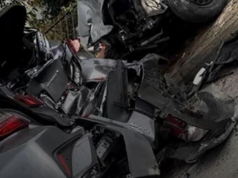 ΠΑΤΡΑ-Σφοδρή σύγκρουση στην εθνική οδό Πατρών-Αθηνών: Δύο οχήματα σε άμορφη μάζα σιδερικών