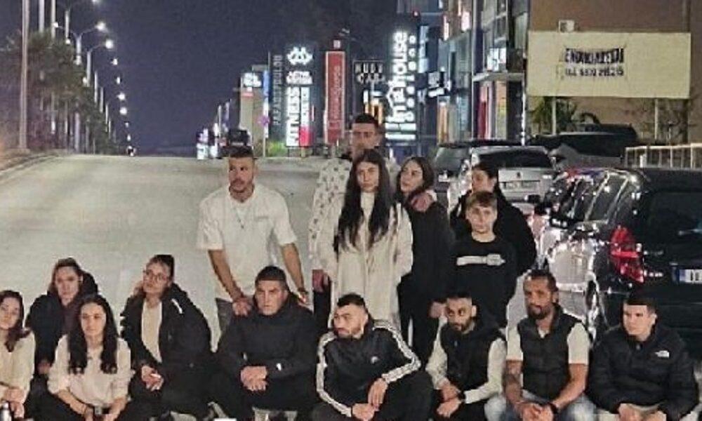 Συγκλονιστική Αντίδραση στην Πάτρα: Οι φίλοι του Γιάννη και του Γιώργου - Έκλεισαν Δρόμο και Έστειλαν Δυνατό Μήνυμα