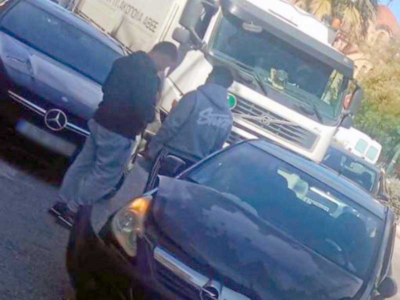 ΠΑΤΡΑ: Τραυματισμός γυναίκας σε τροχαίο στην οδό Καλαβρύτων - ΦΩΤΟ