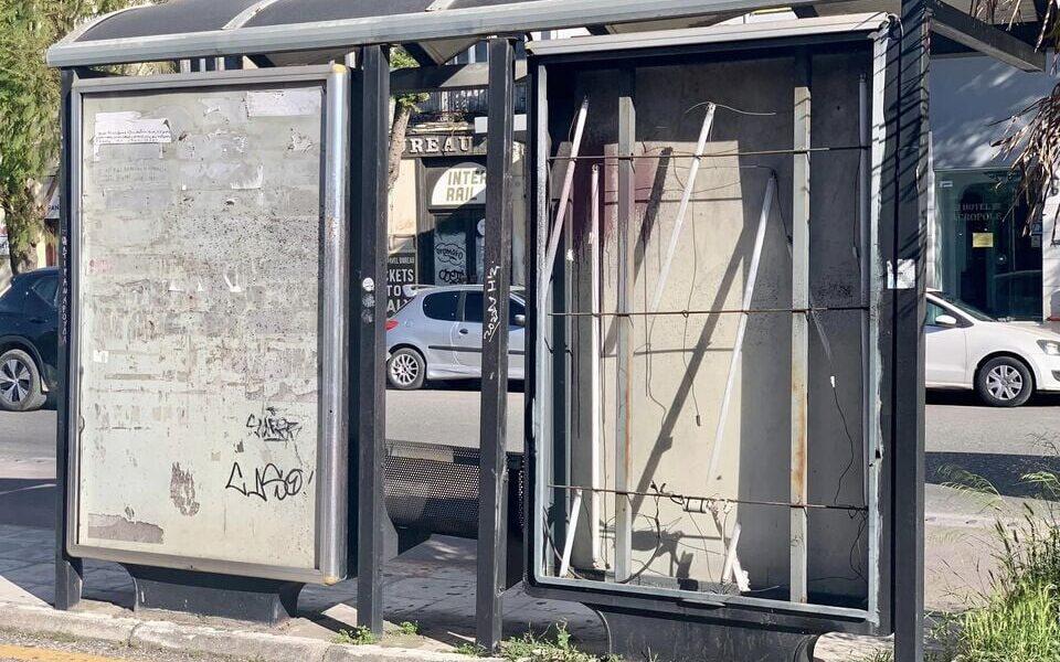 Ανάγκη Άμεσης Ανακατασκευής των Στάσεων Λεωφορείων στην Πάτρα Πριν την Εφαρμογή Έξυπνων Λύσεων - ΦΩΤΟ
