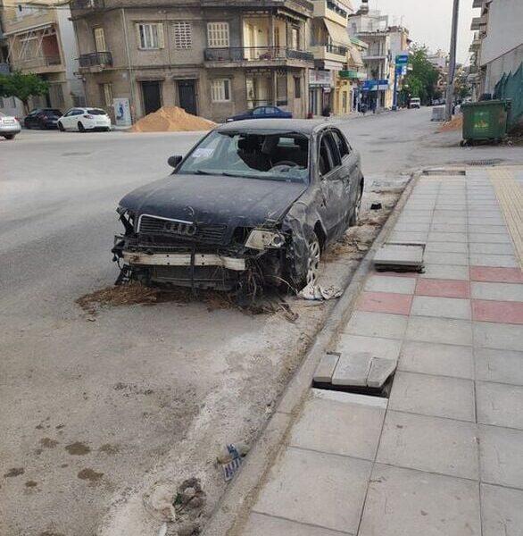 Εστία Μόλυνσης το Εγκαταλειμμένο Αυτοκίνητο στη Βορείου Ηπείρου στην Πάτρα: Ανάγκη Άμεσης Παρέμβασης - ΦΩΤΟ