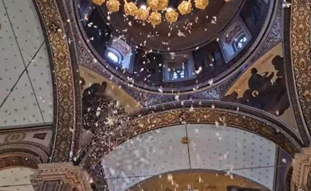 ΠΑΤΡΑ-Ο Άγιος Δημήτρης Λάμπει: Χαρμόσυνα Αντηχούν οι Καμπάνες στην Πρώτη Ανάσταση