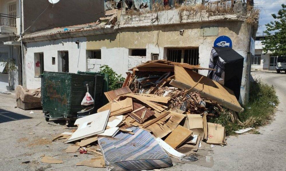 ΠΑΤΡΑ: Ανεξέλεγκτες συνθήκες σε παλιό κτίριο στην Τέρψη - Κίνδυνος πυρκαγιάς - ΦΩΤΟ