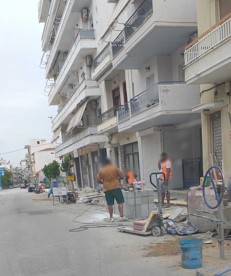 ΠΑΤΡΑ: Ασυνεννοησία εργολαβιών προκαλεί χάος στην οδό Βορείου Ηπείρου - ΦΩΤΟ