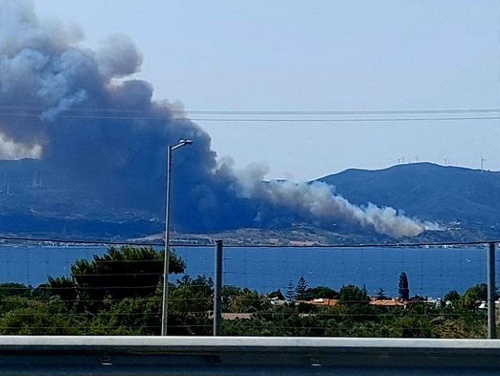 Έκτακτος Συναγερμός στο Αντίρριο: Πυρκαγιά Κοντά σε Κατοικημένες Περιοχές - ΦΩΤΟ