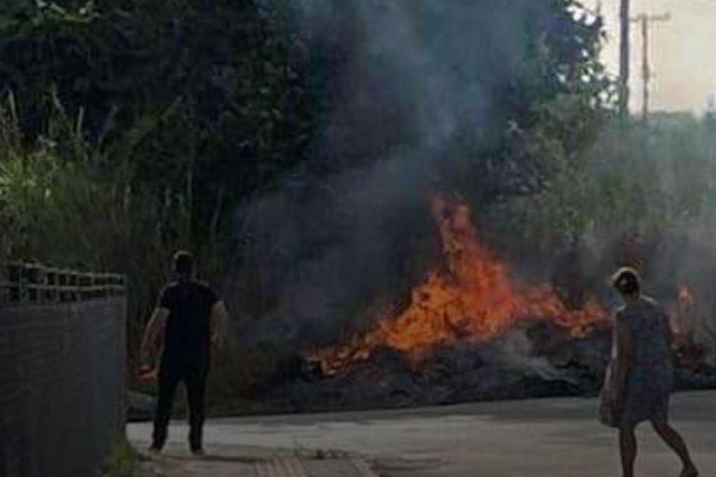 ΠΑΤΡΑ-Εγλυκάδα σε Σοκ: Φωτιά, Κίνδυνος και Οργή κατά των Ρομά - ΦΩΤΟ