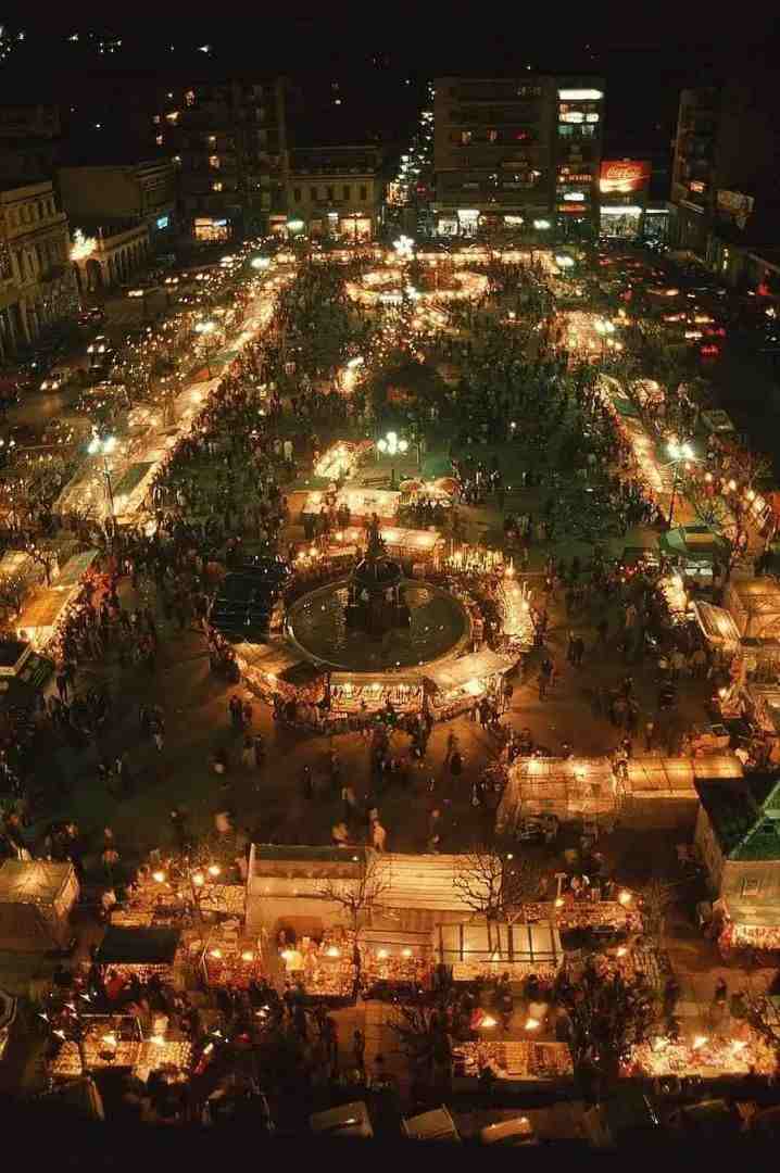 Αναδρομή στους Μποναμάδες του 1988: Μια Εποχή Γιορτών με Ψυχή και Ζεστασιά