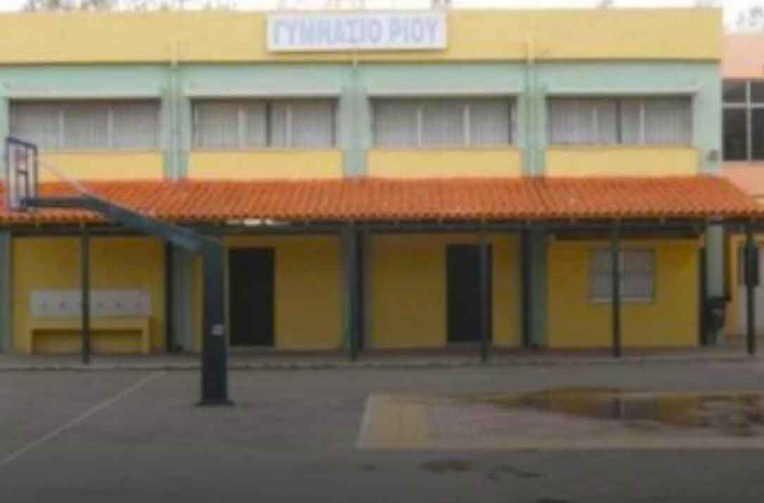 παραβατικότητα, βία ανηλίκων, σχολεία Πάτρας, μαθητές, Γυμνάσιο Καστριτσίου, Γυμνάσιο Ρίου, μαχαίρι, απειλές, αστυνομία, επεισόδια βίας, ξυλοδαρμός, ανηλικότητα, επικίνδυνες συμπεριφορές, εκπαιδευτική κοινότητα, μέτρα ασφαλείας, συνεργασία γονέων και εκπαιδευτικών