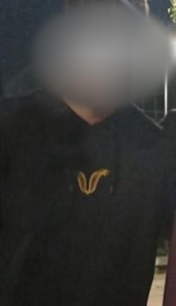 Σωκράτης, 20χρονος, μοριακή μηνιγγίτιδα, Πανεπιστήμιο Πατρών, δίδυμη αδελφή, φοιτητική εστία, εξανθήματα, νοσοκομείο, ραγδαία εξέλιξη, ιατρικό προσωπικό, μητέρα, μακιγιέζ, ΜΕΘ, Αθήνα, κηδεία, ποδοσφαιριστής, Ηράκλειο ΙΙ, ρυθμική γυμναστική, Αντιπεριφερειάρχης Δημόσιας Υγείας, Άννα Μαστοράκου, χημειοπροφύλαξη, απολύμανση, εξετάσεις, ψυχολογικοί λόγοι, ενημέρωση, μέτρα πρόληψης, ΕΟΔΥ, 24ωρη γραμμή υποστήριξης, υγεία, ακαδημαϊκή κοινότητα