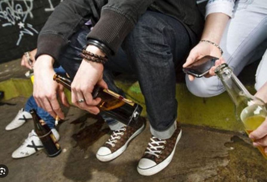 Καρναβάλι Πάτρας, αλκοόλ, ανήλικοι, αστυνομία, έλεγχοι, μέτρα ασφαλείας, νοσοκομείο, γονείς, συλλήψεις, κίνδυνος, καταστήματα εστίασης, υπαίθριοι χώροι, πρόληψη, καταστολή, παραβατικότητα, ηλεκτρονικό τσιγάρο, μαθητικό πάρτι, δικογραφία, ΕΛ.ΑΣ., Αχαΐα