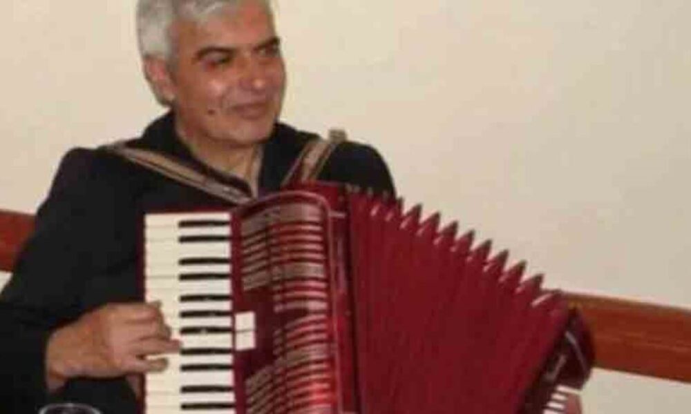 Γεώργιος Μπαλαρούτσος, μουσικός, θάνατος, κηδεία, Αγυιά, Ιερός Ναός Αγίου Κωνσταντίνου & Ελένης, αποχαιρετισμός, δημιουργικότητα, μουσική παρακαταθήκη, οικογένεια, φίλοι, μνήμη, έργο, ηλικία 68 ετών