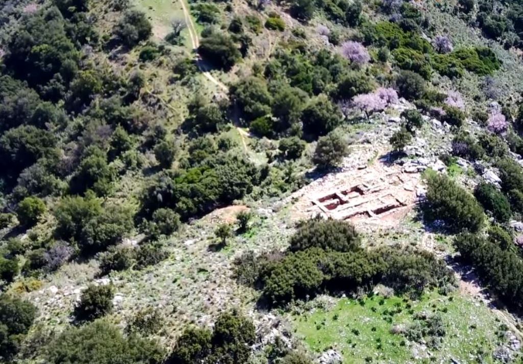Μυκηναϊκός οικισμός, Μυγδαλιά, Αχάια Κλάους, Φίλιουρας, Ξερόποταμος Γλαύκου, άνδηρα, 6.500 τ.μ., πεδιάδα Πατρών, Τείχος Δυμαίων, Ιόνια νησιά, Αιτωλία, στρατηγική θέση, εποπτεία, μυκηναϊκός κόσμος, δυτική Ελλάδα