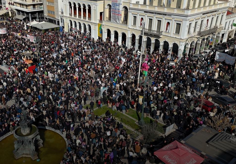 Πάτρα, Δικαιοσύνη, Τέμπη, Απεργιακές Κινητοποιήσεις, Συγκεντρώσεις, Πόρισμα ΕΟΔΑΣΑΑΜ, Λαθραίο Καύσιμο, Σύμβαση 717, Θύματα, Διαμαρτυρίες, Έγκλημα, Απόδοση Ευθυνών, Δρόμοι, Διαδηλώσεις, Μαζικότητα, Ασφάλεια, Πολίτες