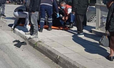 τροχαίο ατύχημα, Πάτρα, Γεωργίου Παπανδρέου, Εργατικές Κατοικίες Αγίου Νεκταρίου, διανομέας φαγητού, δίκυκλο, ΙΧ, σύγκρουση, τραυματίας, ΕΚΑΒ, νοσοκομείο, Τροχαία Πατρών, έρευνα, οδόστρωμα