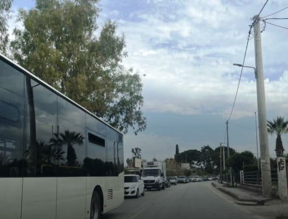 κυκλοφοριακή συμφόρηση, Βραχνέικα, αποκλεισμός, ημικόμβος Μιντιλογλίου, πεζοδρόμια, στηθαία ασφαλείας, κυκλοφοριακή ρύθμιση, συντήρηση, οδηγοί, εναλλακτικές διαδρομές, καθυστερήσεις, Πατρών-Πύργου