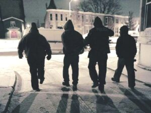 Ανήλικη παραβατικότητα, βία ανηλίκων, εγκληματικότητα, ανήλικοι δράστες, Πάτρα, αστυνομία, κοινωνική ευθύνη, πρόληψη εγκλήματος, γονική εποπτεία, ασφάλεια παιδιών, δικογραφία, σχολική βία, νεανική εγκληματικότητα, κρατική παρέμβαση, κοινωνικές δομές, εκπαίδευση, αστυνόμευση, ανήλικοι παραβάτες, Ελλάδα, Υπουργείο Προστασίας του Πολίτη